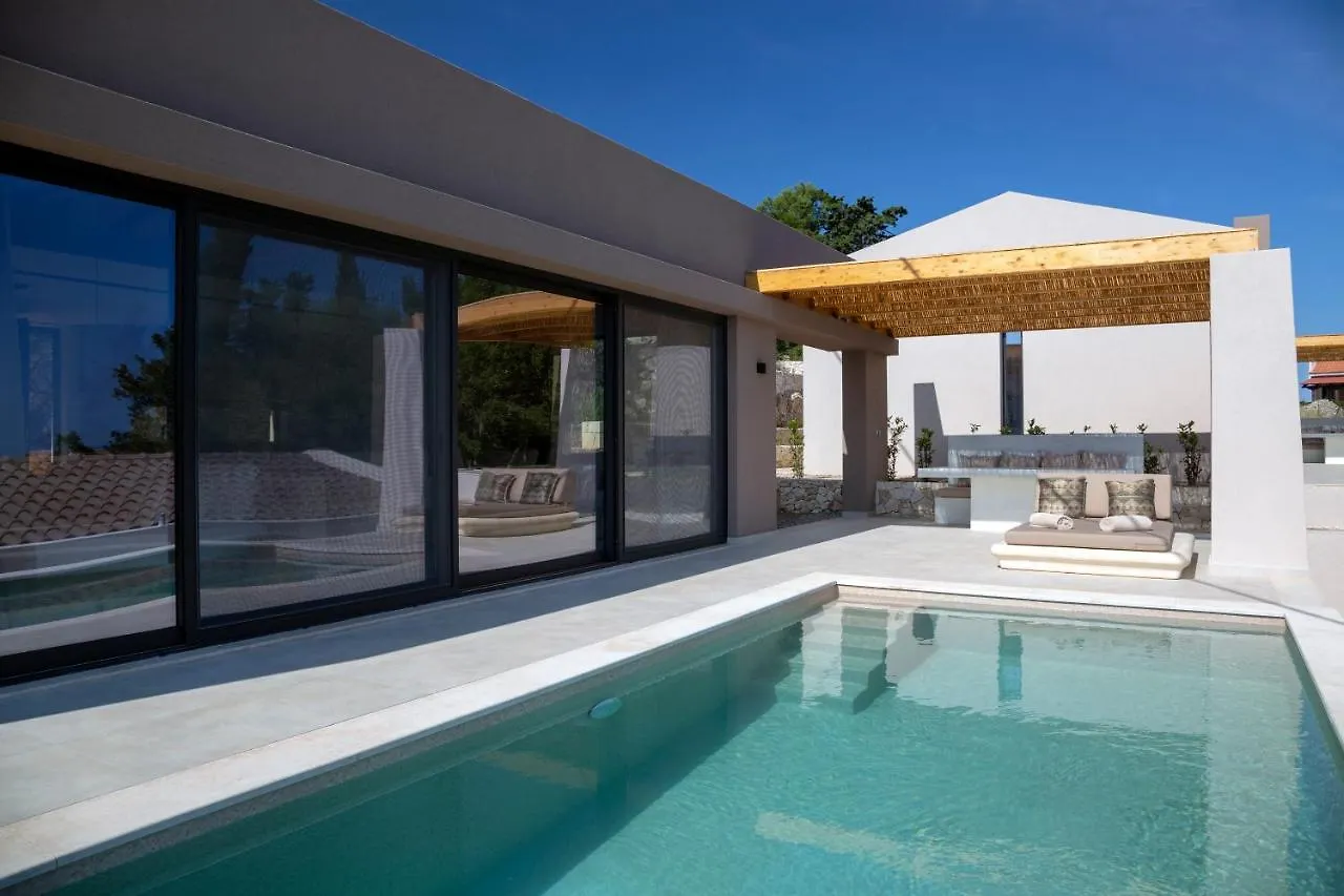 Amahle Luxury Villas Antipata